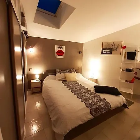 T3 Proche Tour Eifel Apartmán *